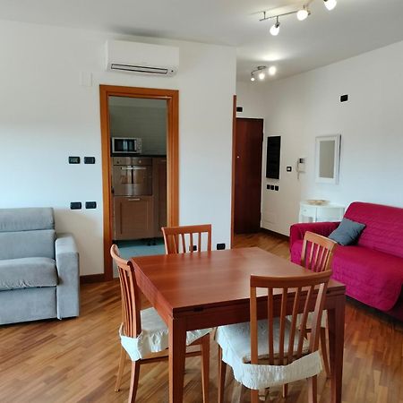The House Room Aeroporto Fiumicino Bagian luar foto