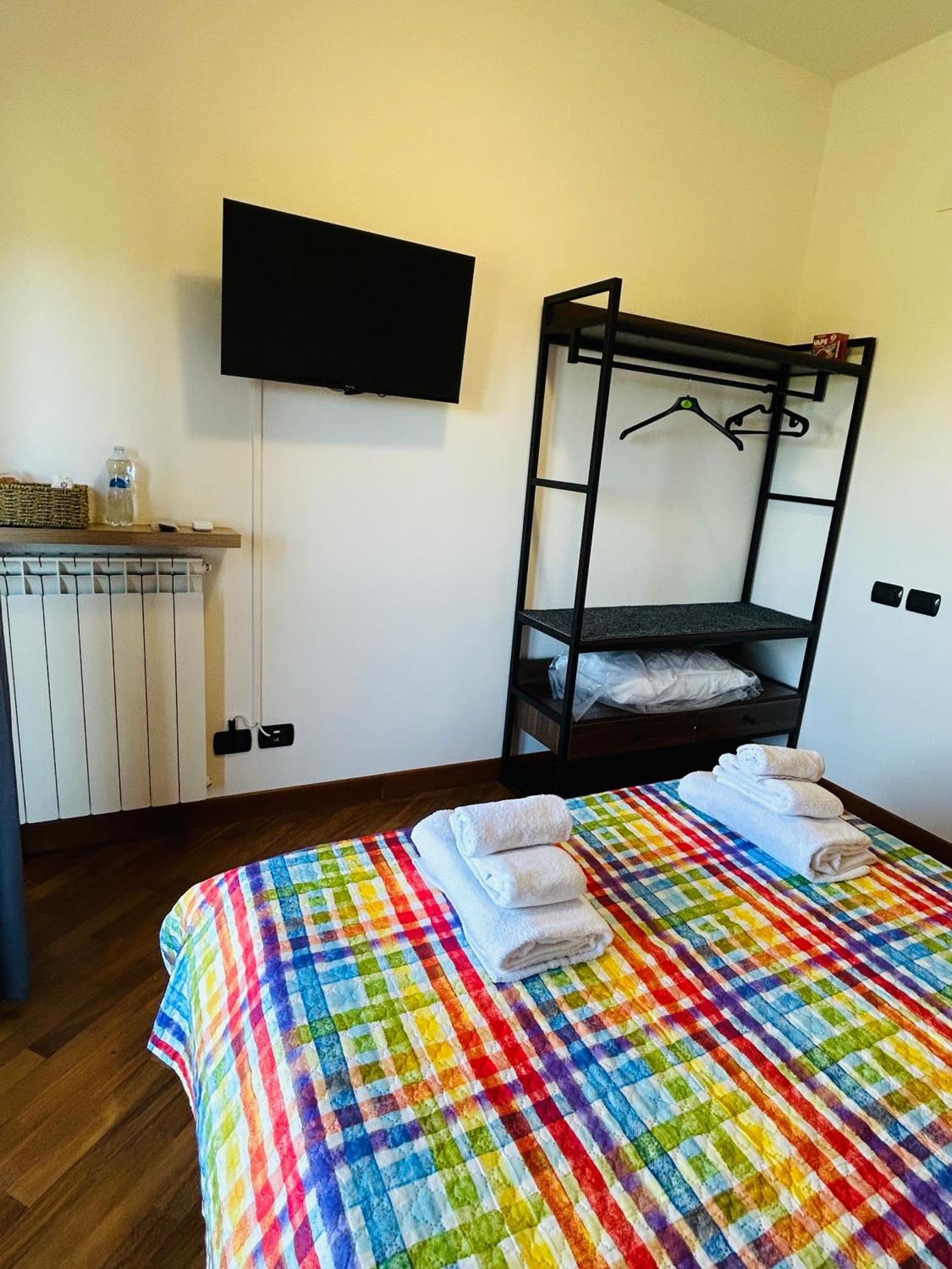 The House Room Aeroporto Fiumicino Bagian luar foto